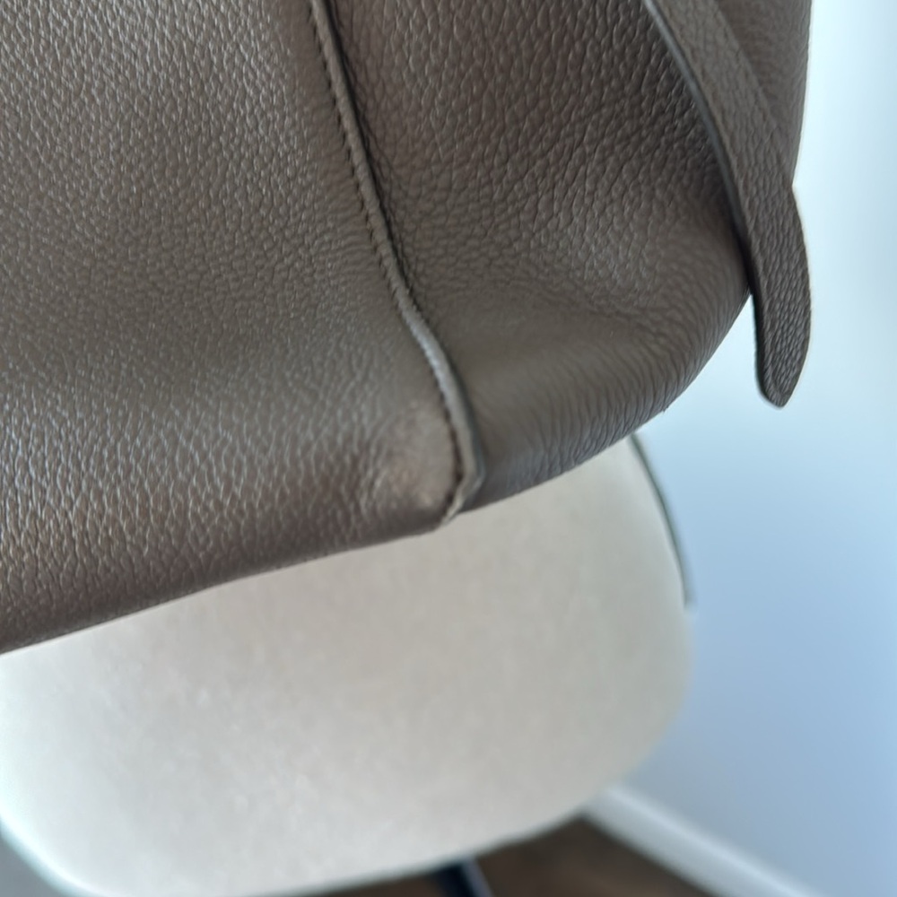 Celine Cabas Phantom Tote - Picture 4 of 6
